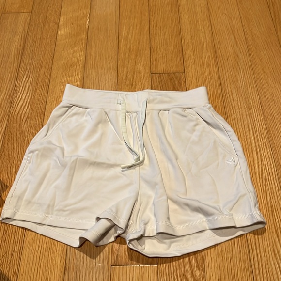 Cozy Earth off white sleep set - Picture 9 of 12